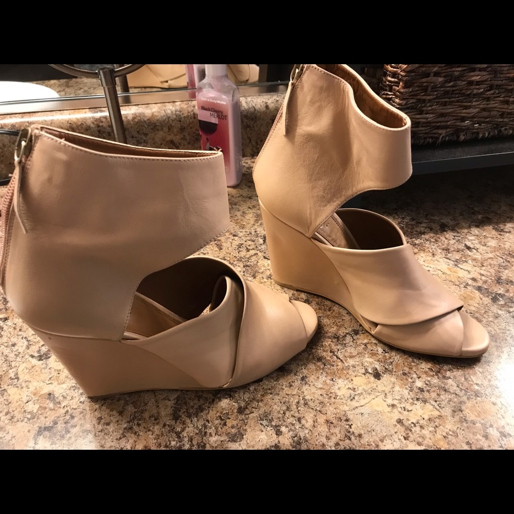 Zara Leather heels